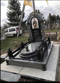 Замовити памятник в пулинах